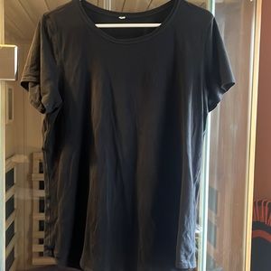 Lululemon Love tee, size 10 (no size for but definitely 10), black